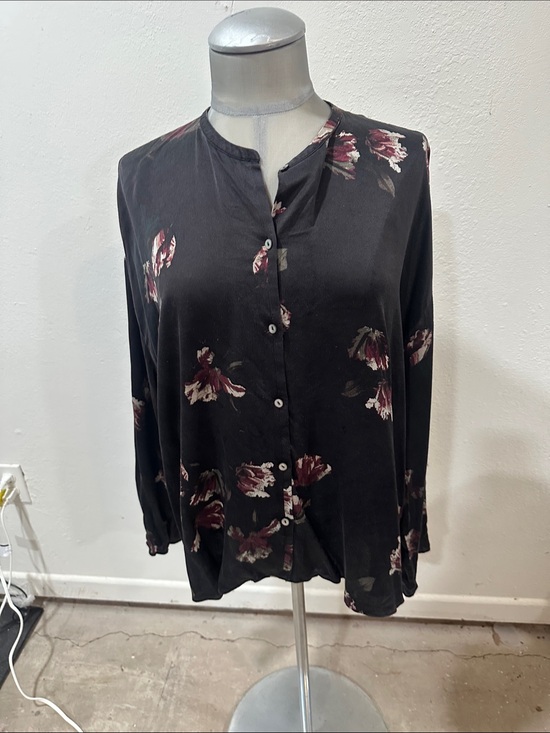 Vince Tops - VINCE Women's Black Floral Button-Front Shirt